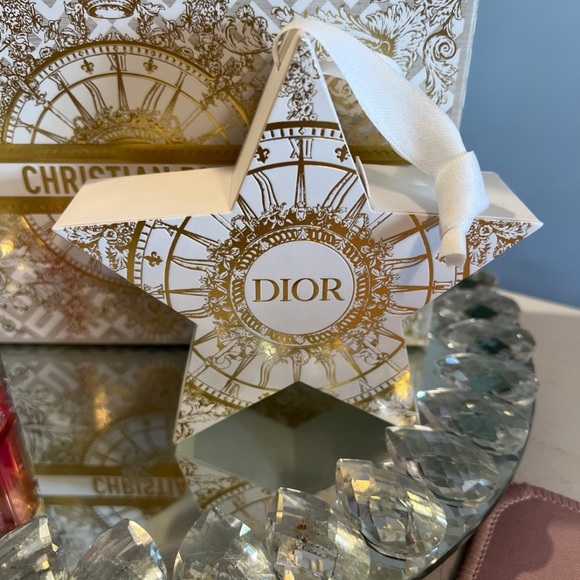 Christian Dior Star-Shaped Gold Pouch with Wristlet Attached and More - Picture 6 of 7